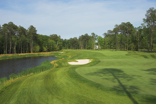 Golf Vacation Package - $100 Casino Credit + Modern Hotel + 3 Great Tracks from $180 per person, per day!