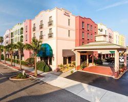 Golf Vacation Package - Amelia Island - Hampton Inn & Suites Amelia Island Historic District and 3 Rounds!